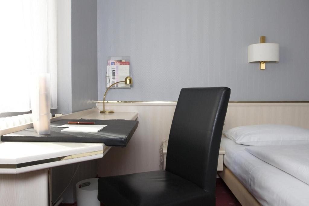 Berlin Plaza Hotel Am Kurfuerstendamm Rum bild