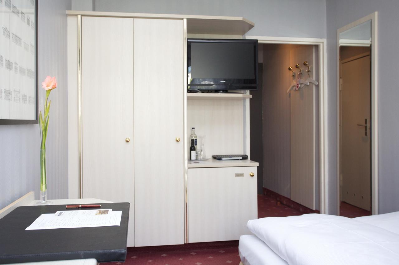 Berlin Plaza Hotel Am Kurfuerstendamm Exteriör bild