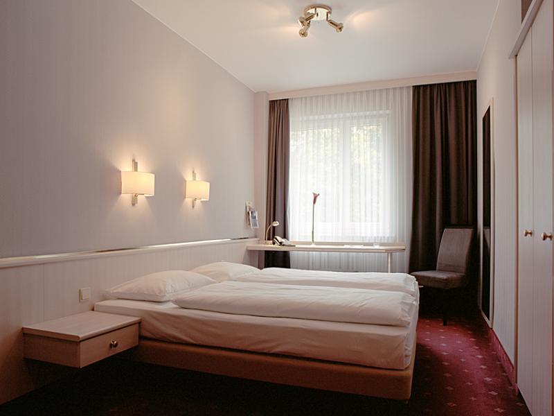 Berlin Plaza Hotel Am Kurfuerstendamm Exteriör bild